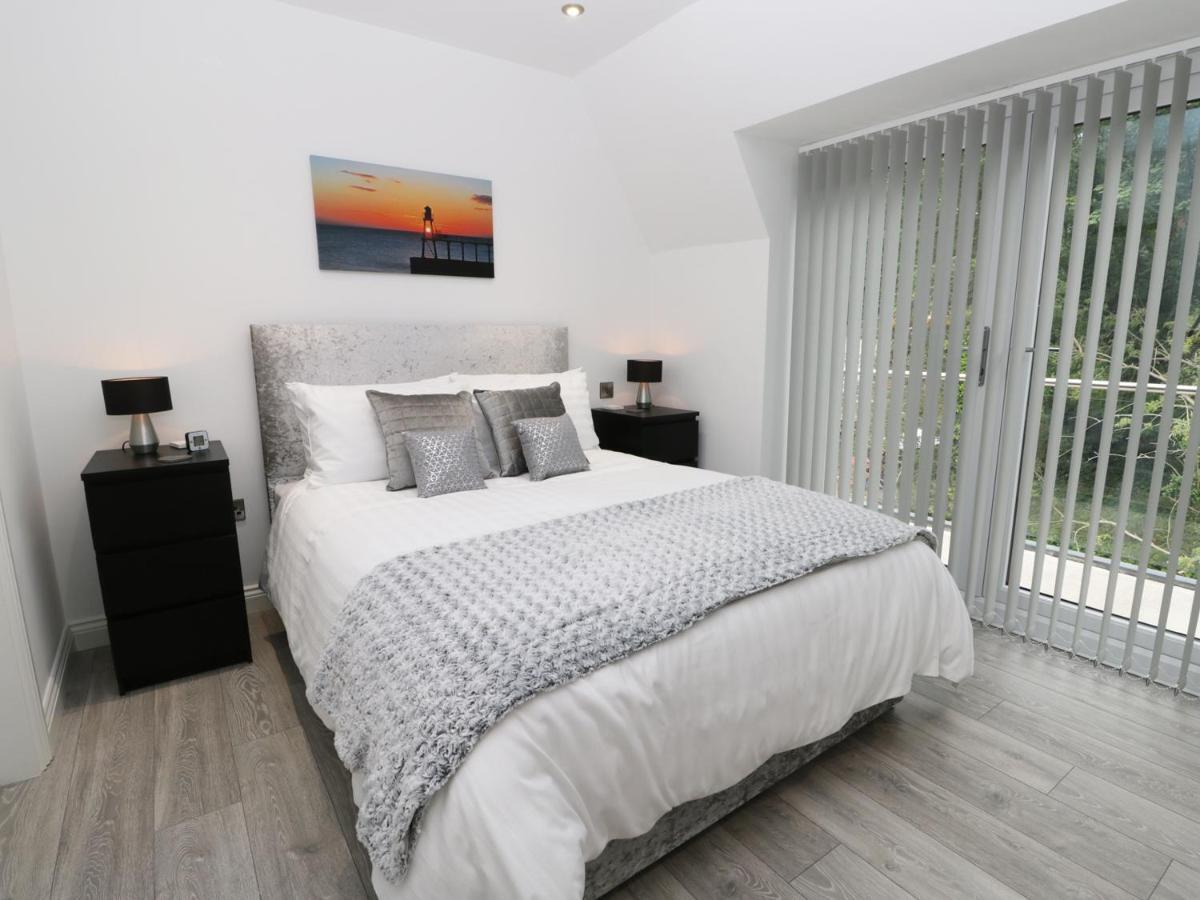 The Office Gardens, Apartment 3 Whitby Bagian luar foto