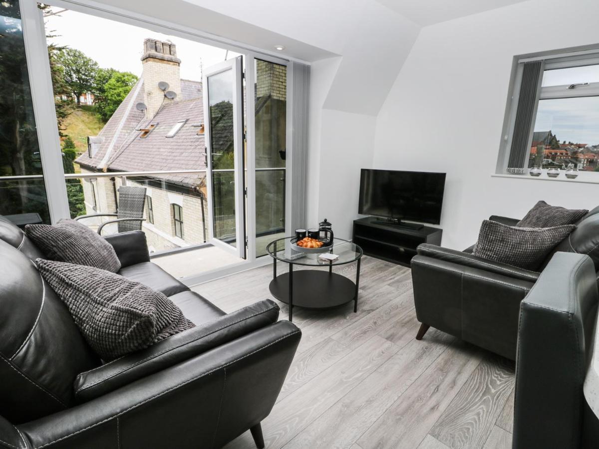 The Office Gardens, Apartment 3 Whitby Bagian luar foto